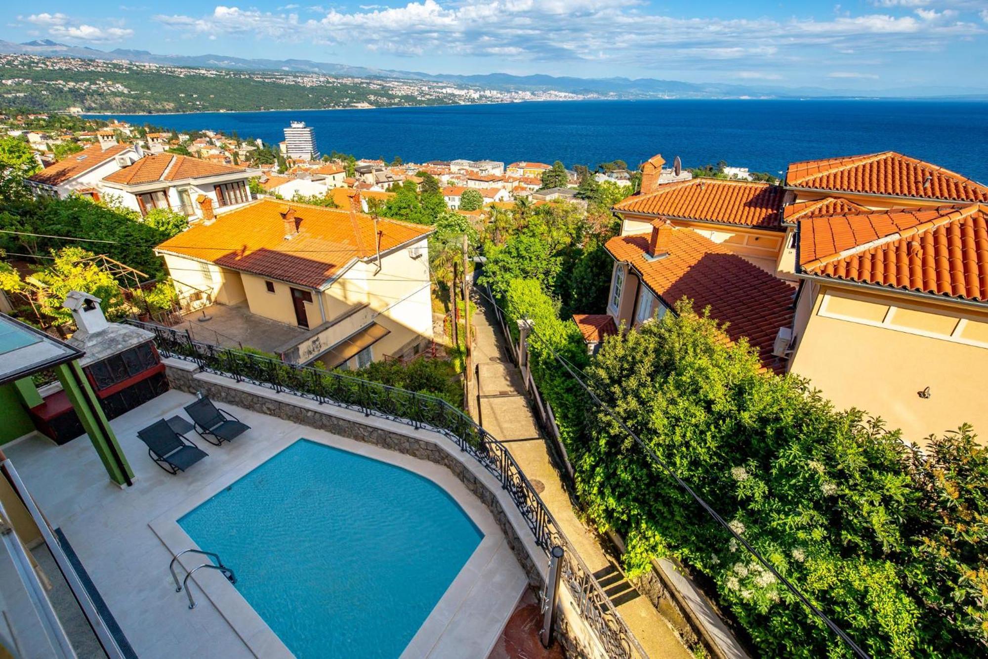 Lux Apartmani Opatija Exterior foto
