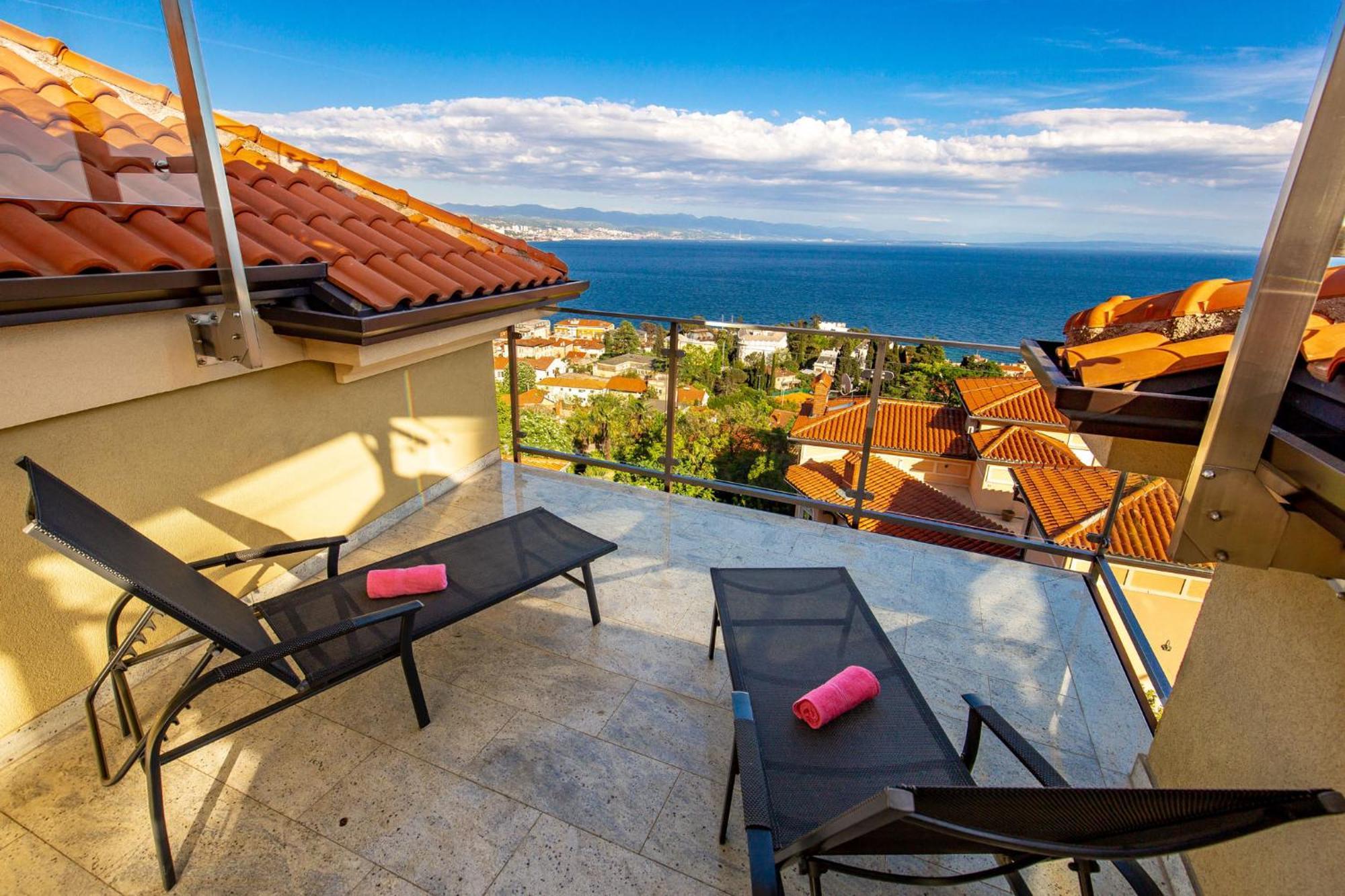 Lux Apartmani Opatija Exterior foto