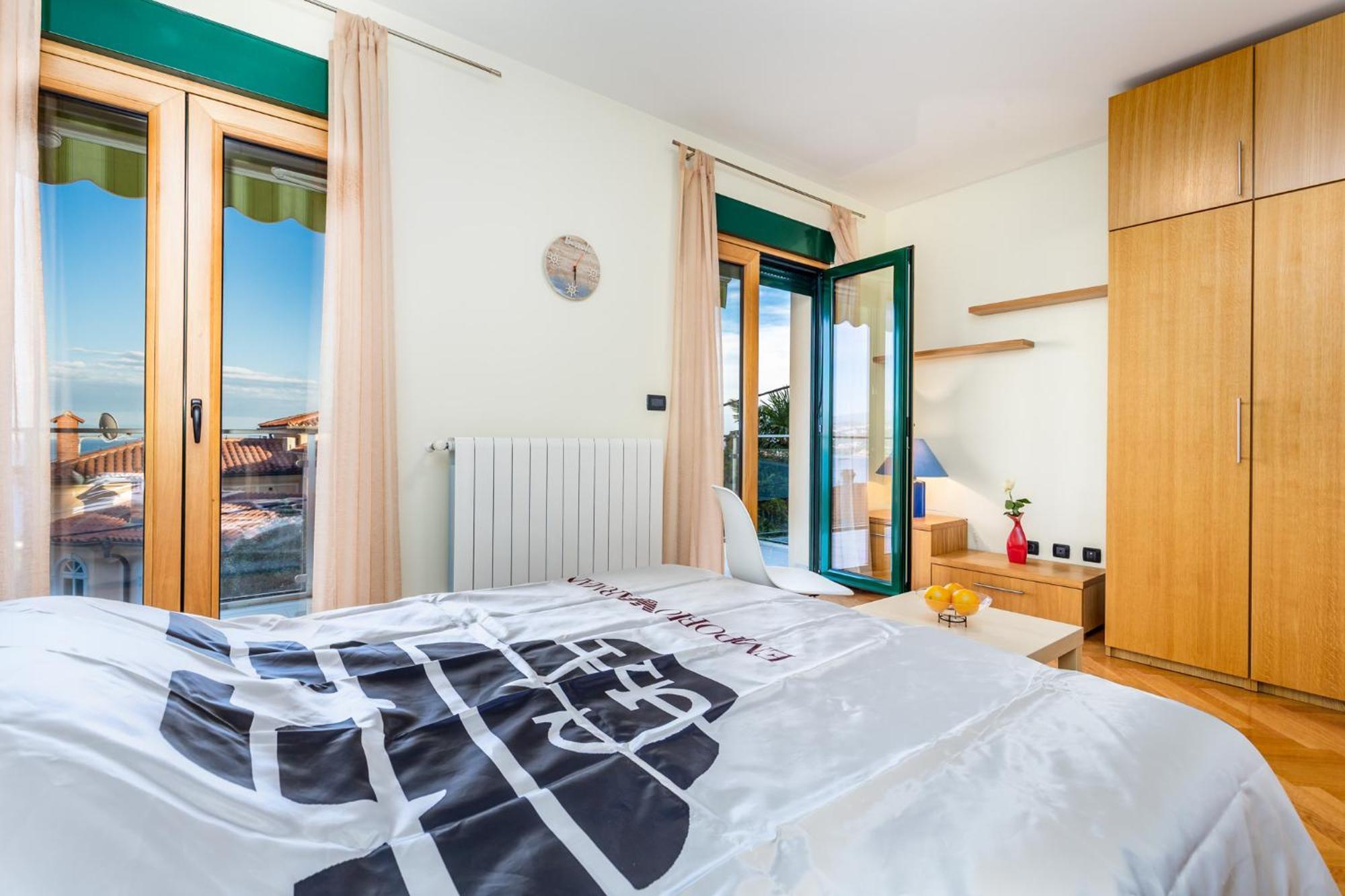 Lux Apartmani Opatija Exterior foto